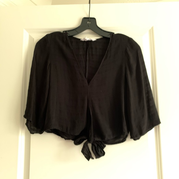 BCBGeneration Front Knot Flowy Top - Picture 3 of 4